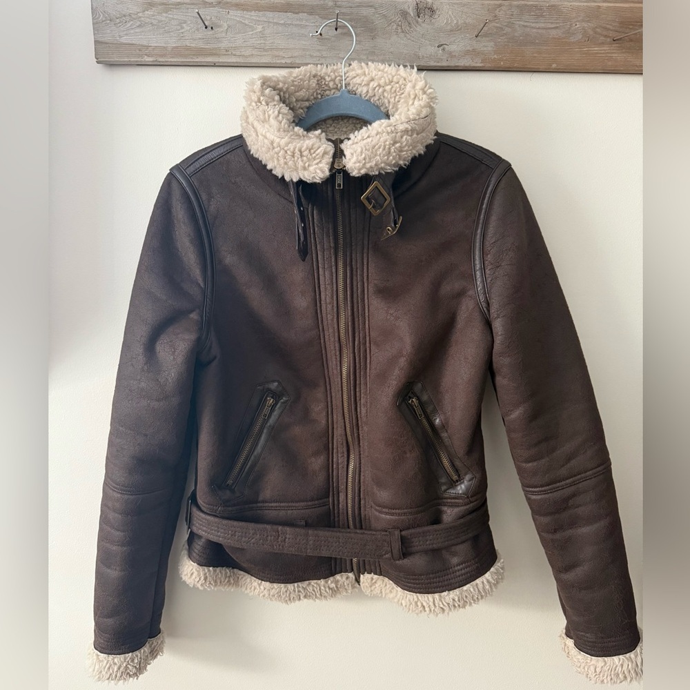 Brown bomber jacket with faux fur